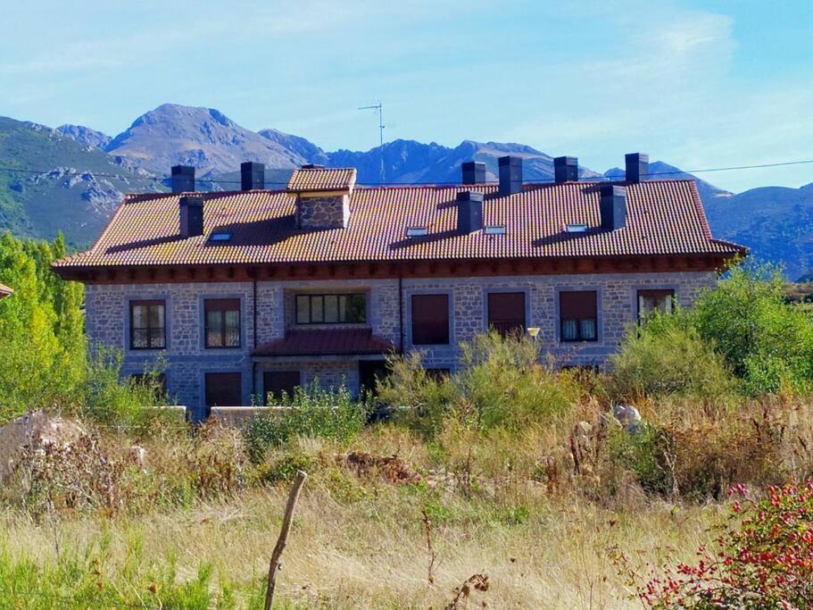 Duplex El Refugio De Porma Apartman Puebla de Lillo Kültér fotó